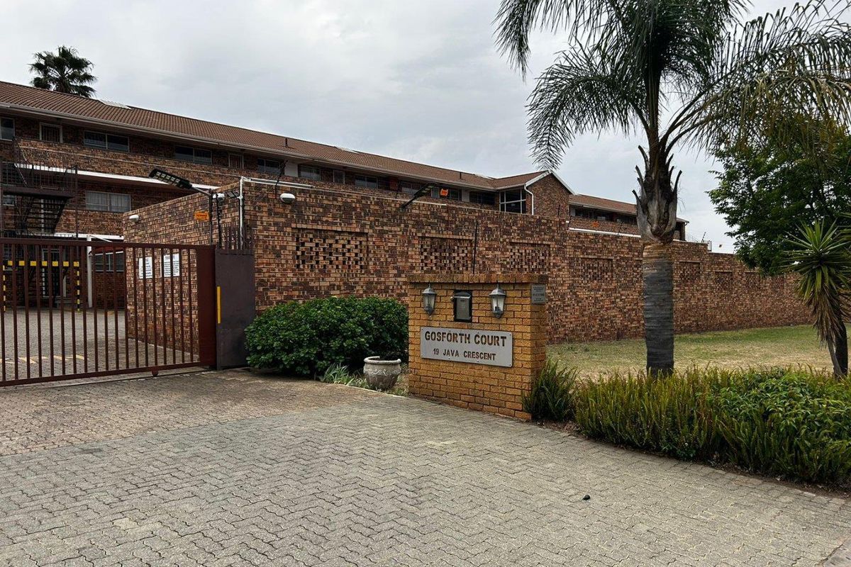 Neat secure Two bedroom unit for Sale. For the investment buyer - Photo 2