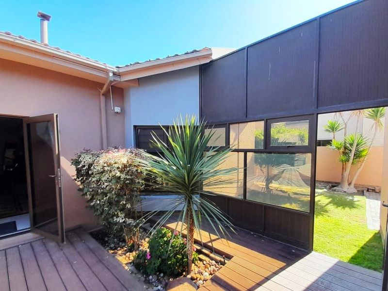 A STYLISH HOUSE WITH FLAT PERFECTLY SITUATED!! - Photo 5