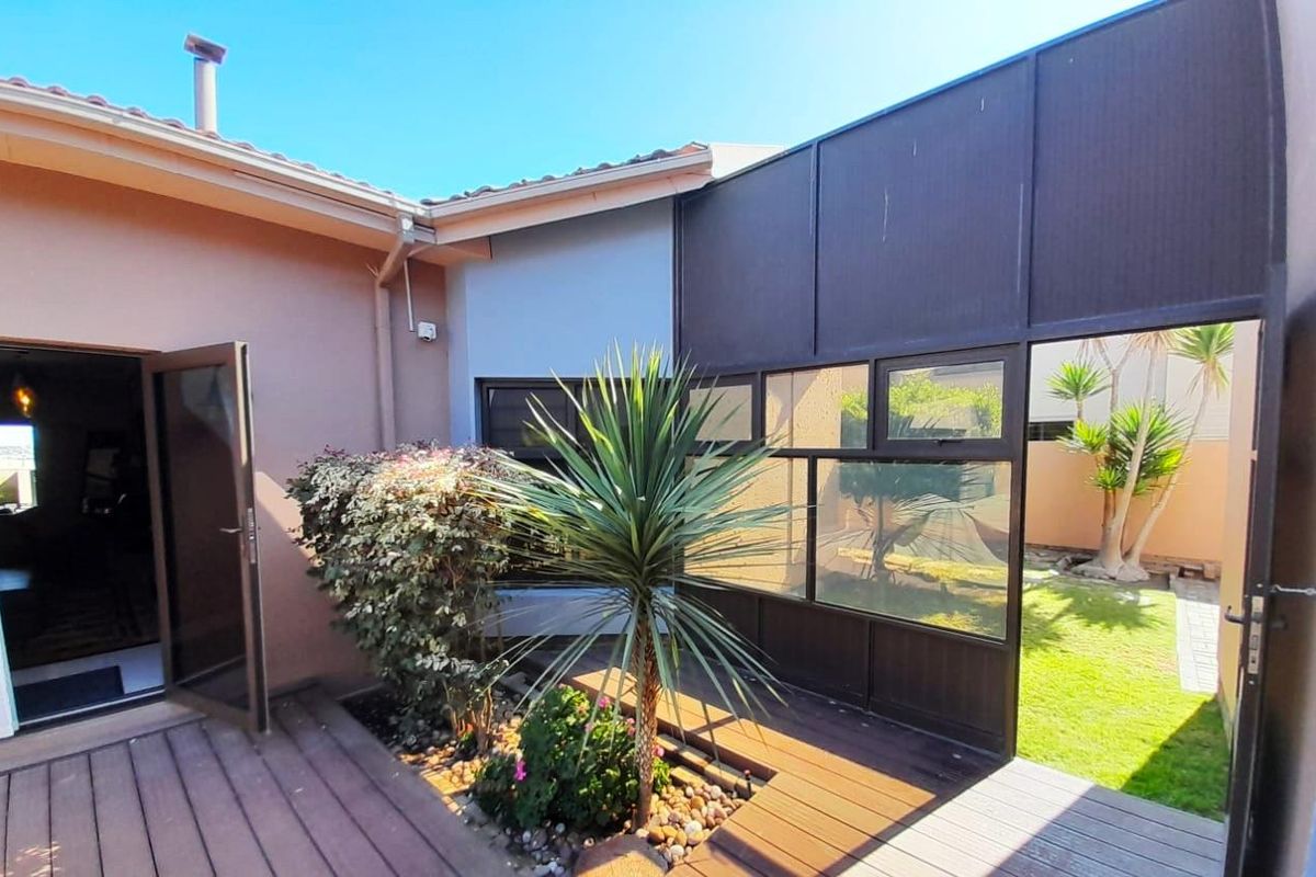 A STYLISH HOUSE WITH FLAT PERFECTLY SITUATED!! - Photo 5