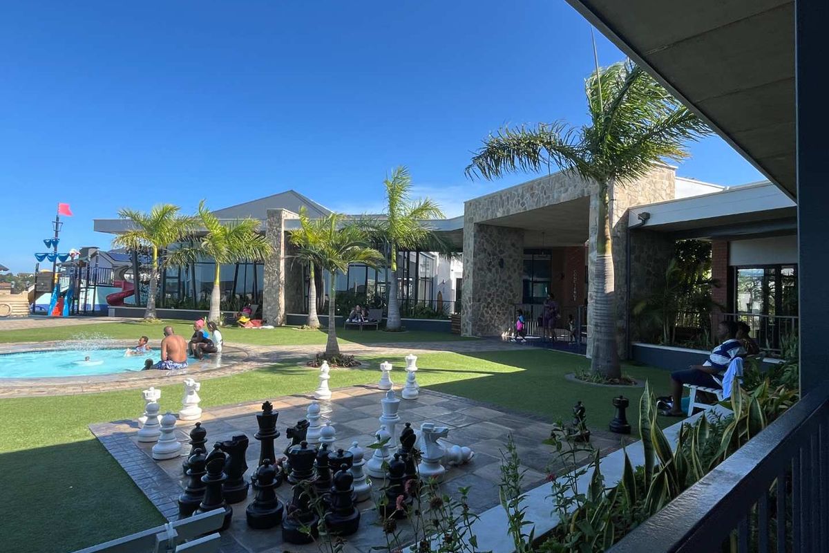 Top-Floor 1 Bedroom Apartment to Rent in Ballito Hills ...Available 1 August - Photo 3