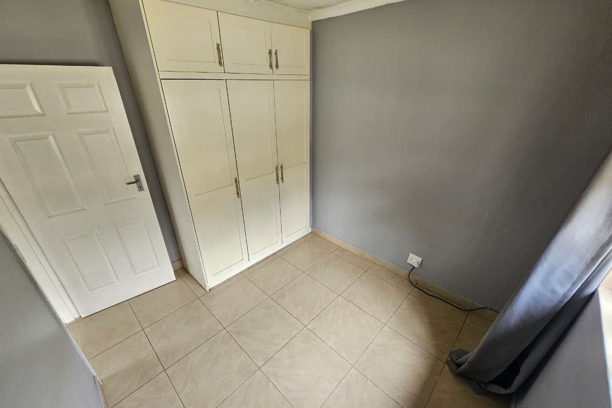 Welcome to your bright and breezy 2-bedroom flat in the heart of Meer en See! - Photo 5