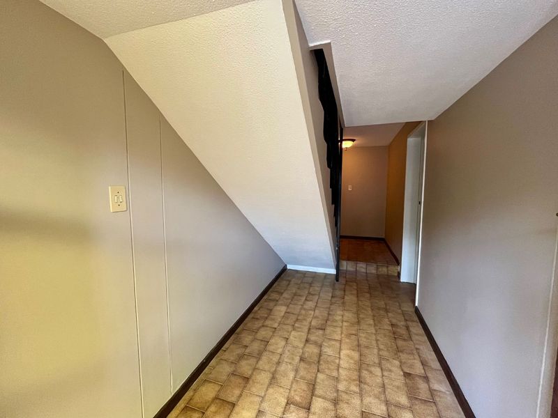 Spacious Three-Level Townhouse with Scenic Views in La Montagne - Photo 4