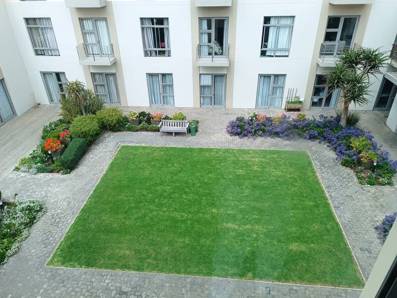 Retirement Apartment in Sought After Complex - Photo 7