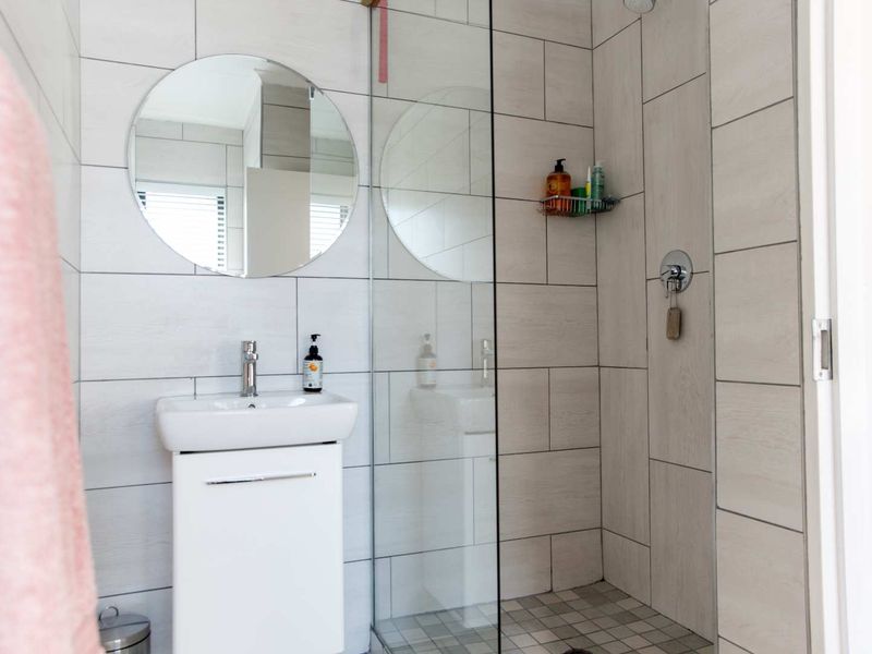 Gorgeous 2 bed, 2 bath apartment for sale in Abbington - Photo 10