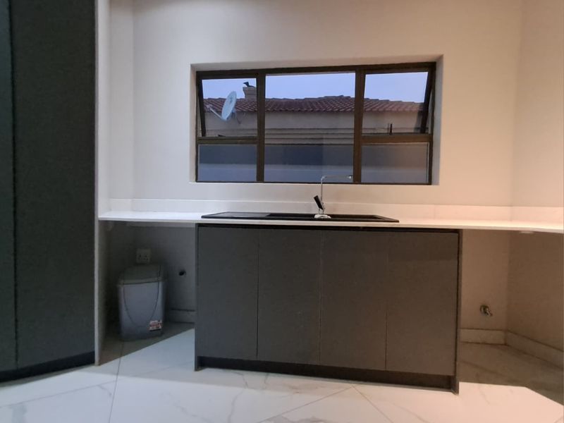 Modern Home for Sale in Liefde en Vrede - Photo 9