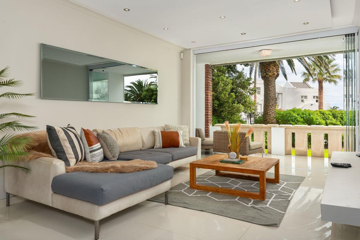 Beach Front Apartment - Photo 3