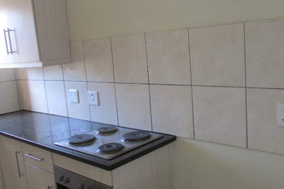 2 BEDROOM FLAT TO RENT IN KWAGGASRAND - Photo 5