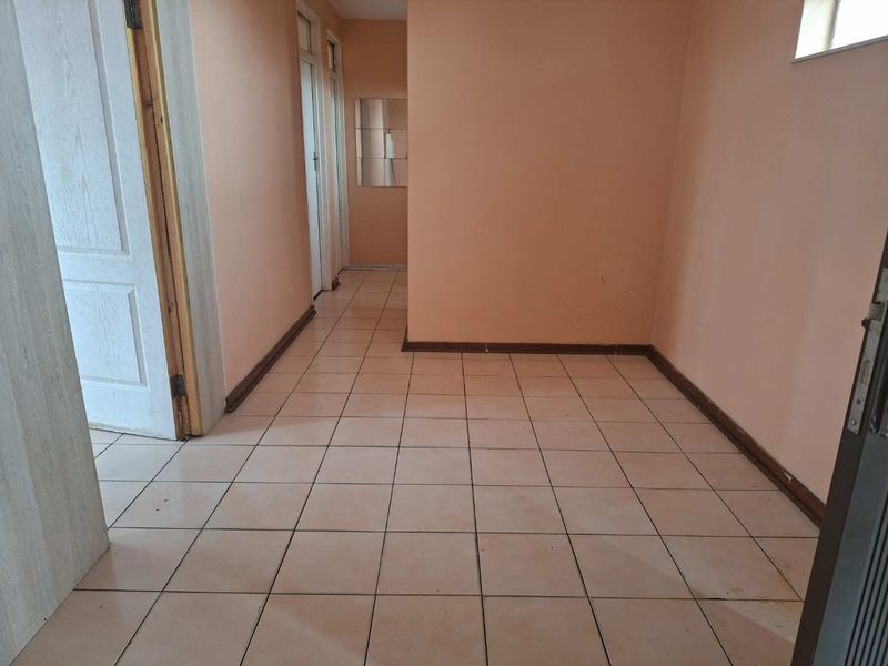 Partitioned 3 Bedroom Apartment for Sale ideal for investment and small family - Photo 6