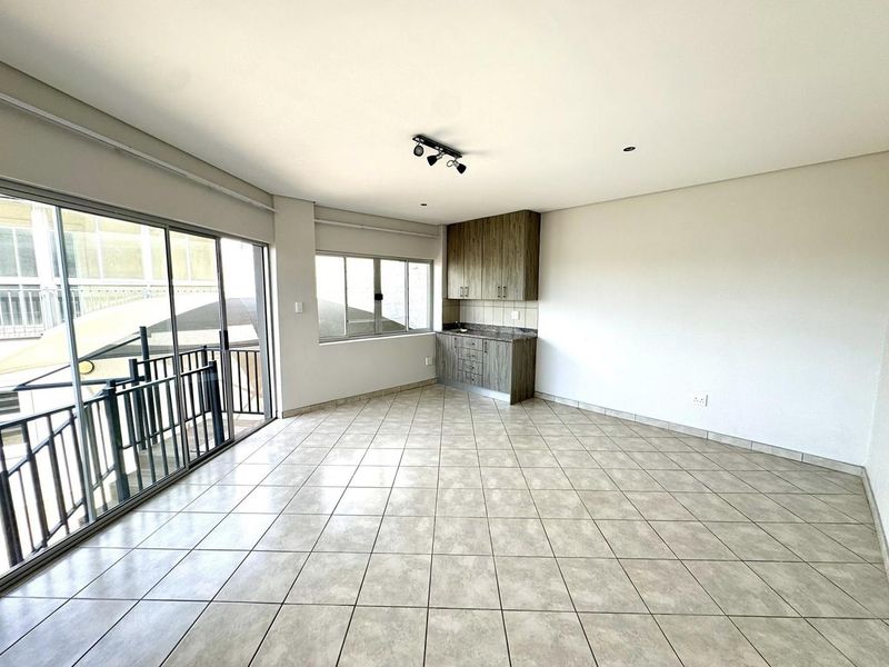 4 Bedroom House For Sale - Photo 8