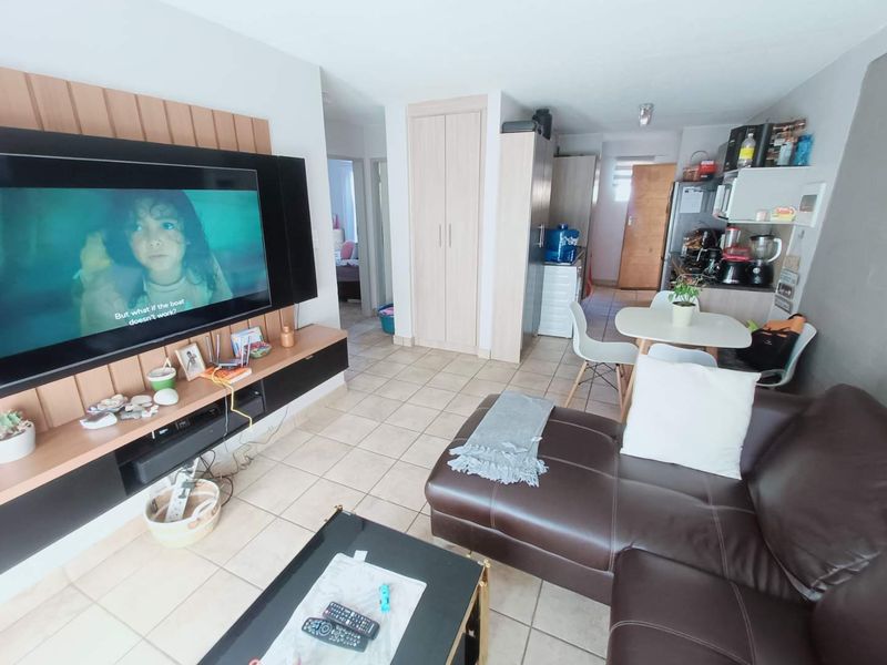 BEAUTIFUL FIRST FLOOR APARTMENT FOR SALE IN ROOIHUISKRAAL!!!!!! - Photo 9