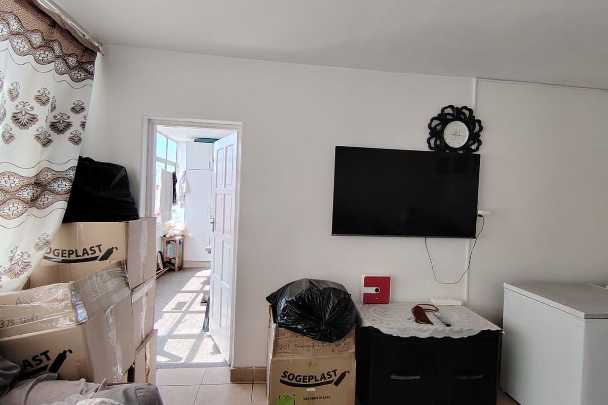 2 Bedroom Apartment for Sale in Durban Central - Photo 4