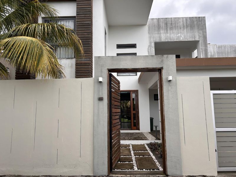 Luxury & Comfort - 4 Bedroom Duplex Villa with Swimming Pool in Grand Baie - Photo 4