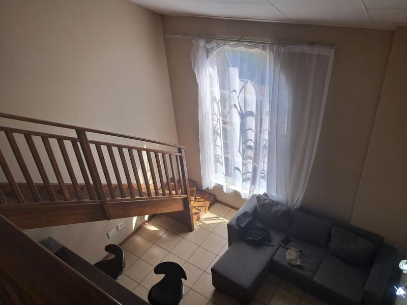 2 Bedroom Loft Apartment For Sale!! - Photo 2