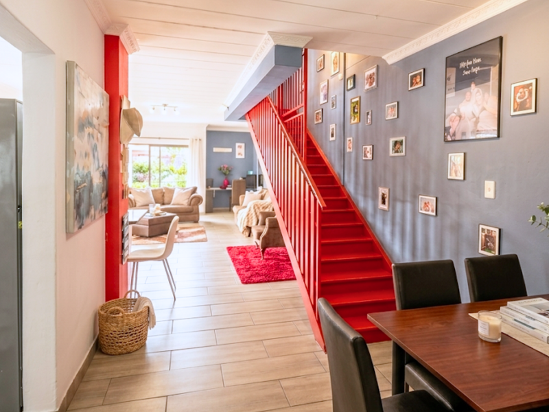 Pet-Friendly 3-Bedroom Family Apartment with Spacious Garden - Photo 3