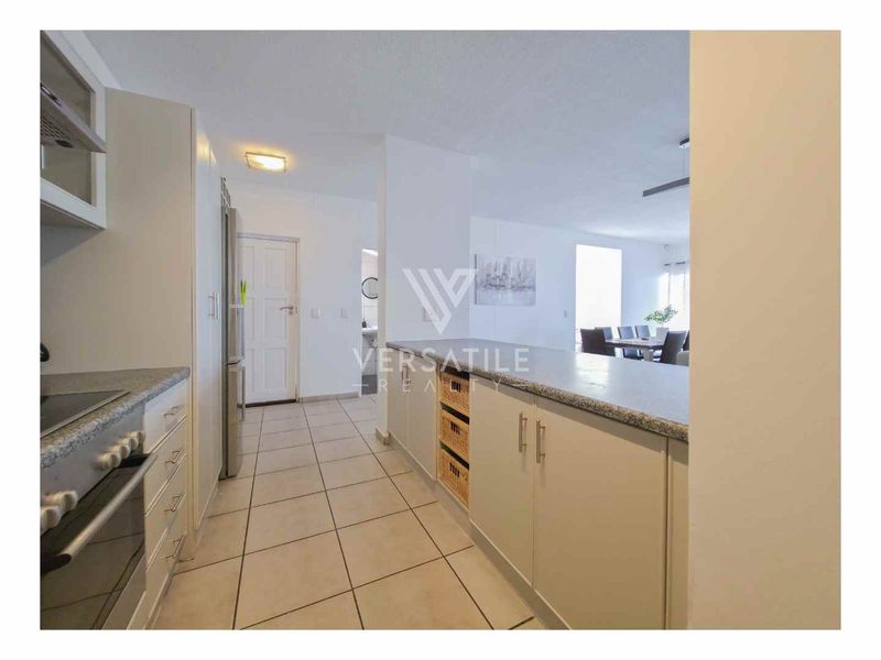 Townhouse to let - Photo 9