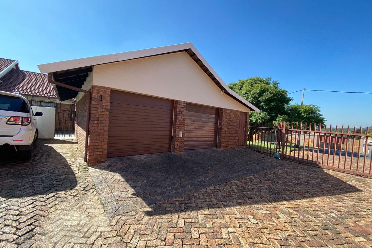 Beautiful and spacious 3 bedroom townhouse to rent - Photo 3