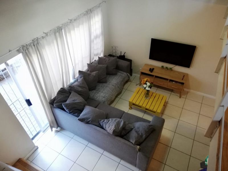 Pinnacle 7 Loft Apartment - Photo 5