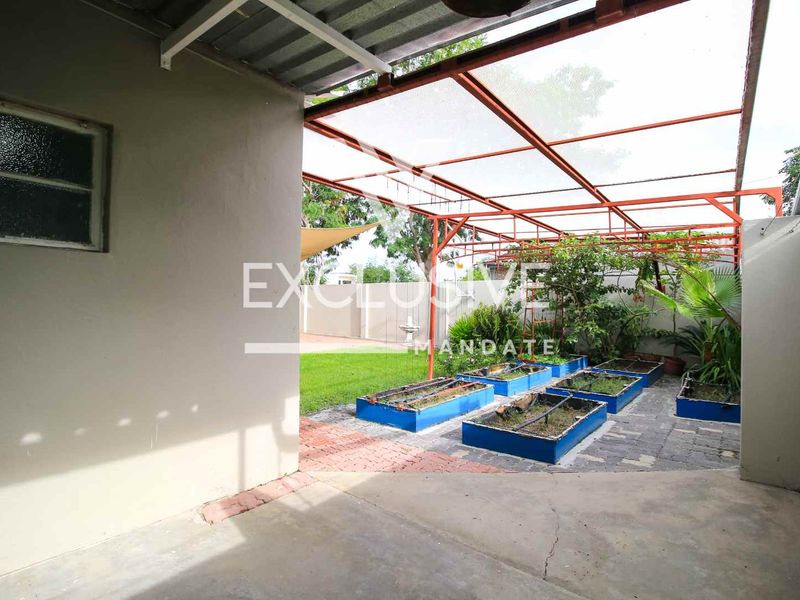 Your Private Oasis in Ondangwa – Pool, Privacy, and Prime Location! - Photo 8