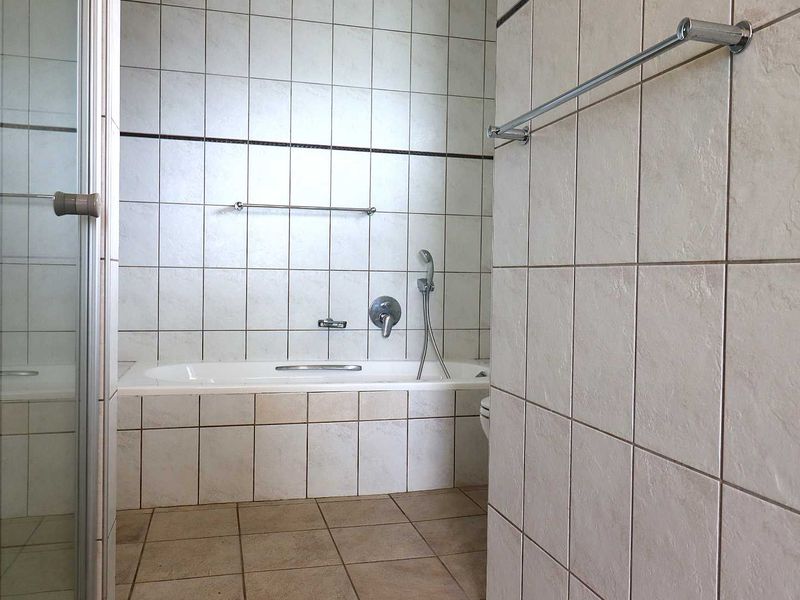 Seafront Fully Furnished Apartment for Rent - Swakopmund Centre - Photo 10