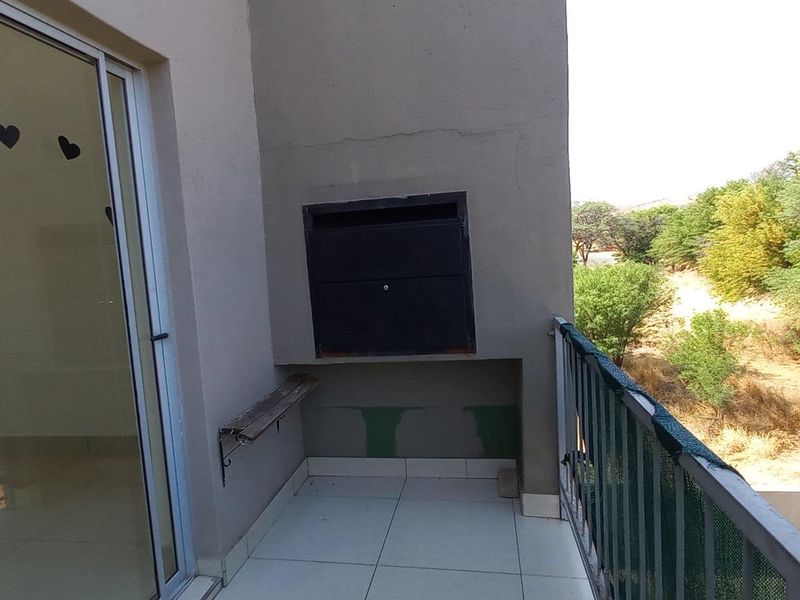 2 Bedroom Apartment For Sale - Photo 6