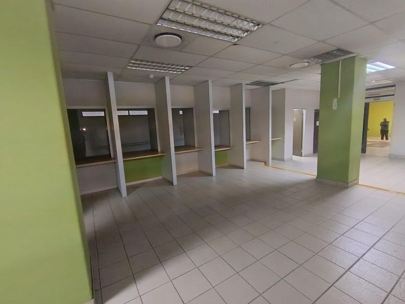 Premium Retail Space in a High-Exposure Commercial Hub  Position your business where opportunity meets visibility. - Photo 7