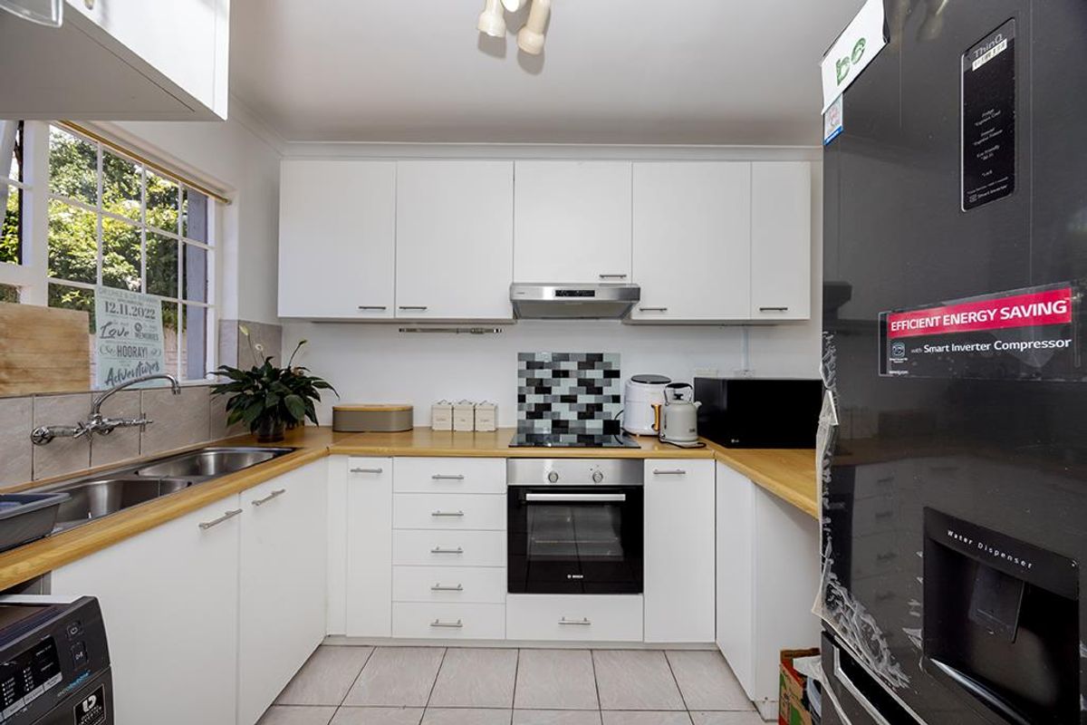 Charming Lock Up And Go Home In A Cul de Sac - Photo 3