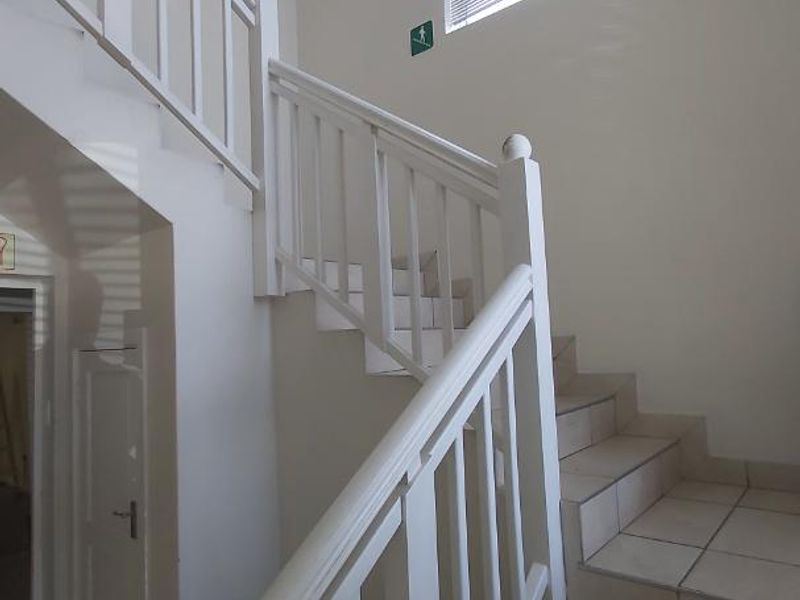 Warehouse/office facility to let in Newton Park - Photo 5