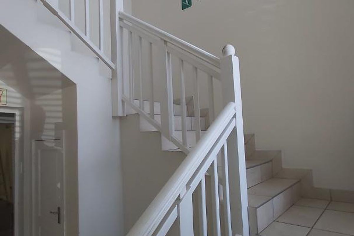 Warehouse/office facility to let in Newton Park - Photo 5