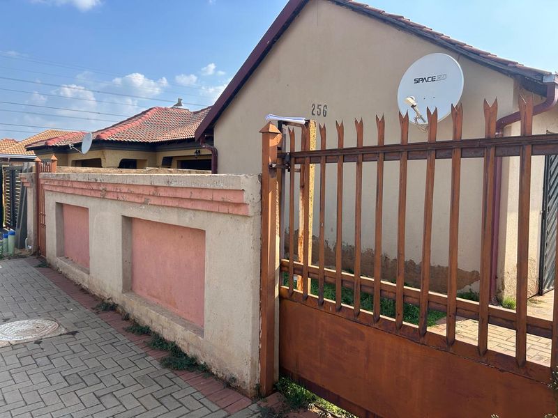 3 Bedroom Family House - Photo 5