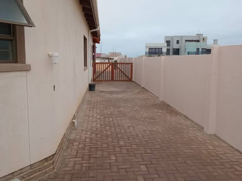 Double storey house for sale in South Dune, Henties Bay - Photo 9