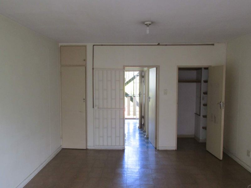 A BACHELOR FLAT TO RENT IN SUNNYSIDE - Photo 6