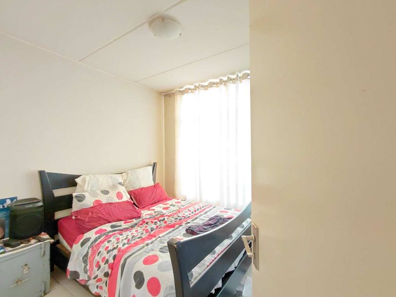 2 Bedroom Apartment, ground floor in Eagle Breeze Complex, Laser Park - Photo 7