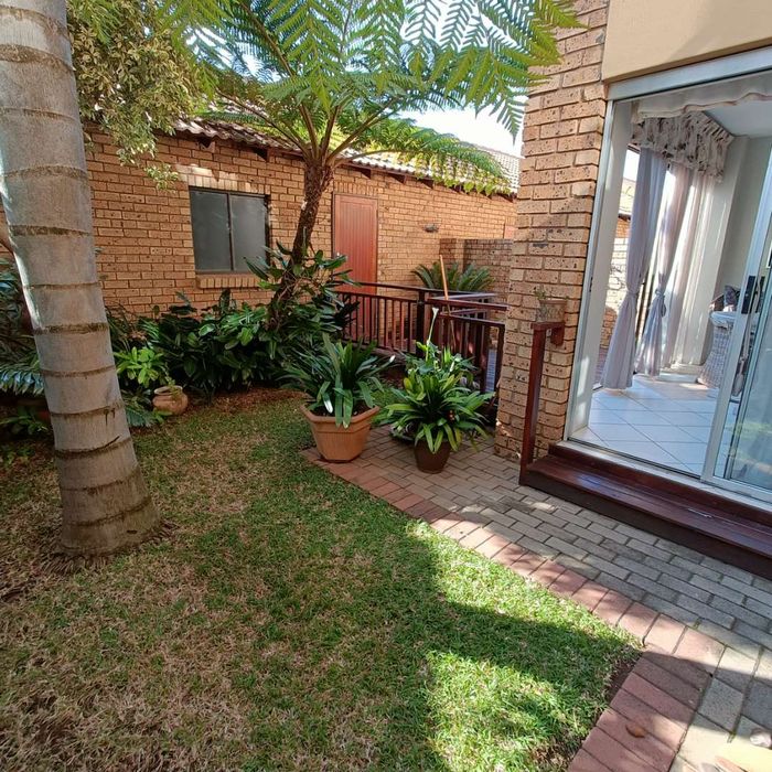Property #2158184, Apartment Pending Sale in Eco Park