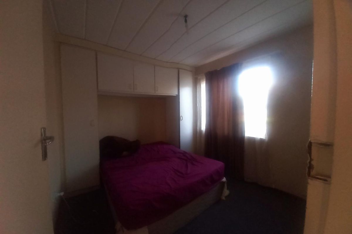 A  GROUND FLOOR APARTMENT - Photo 3