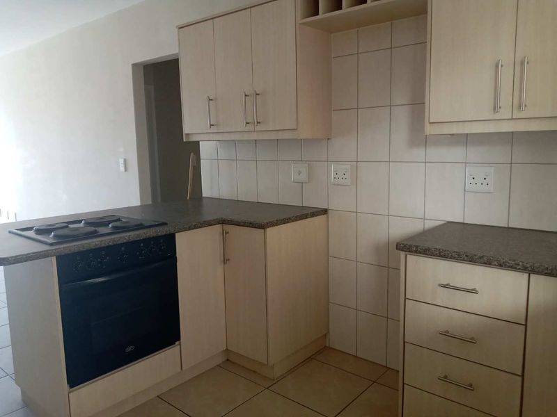 2 Bedroom flat at Mi Casa - Photo 3