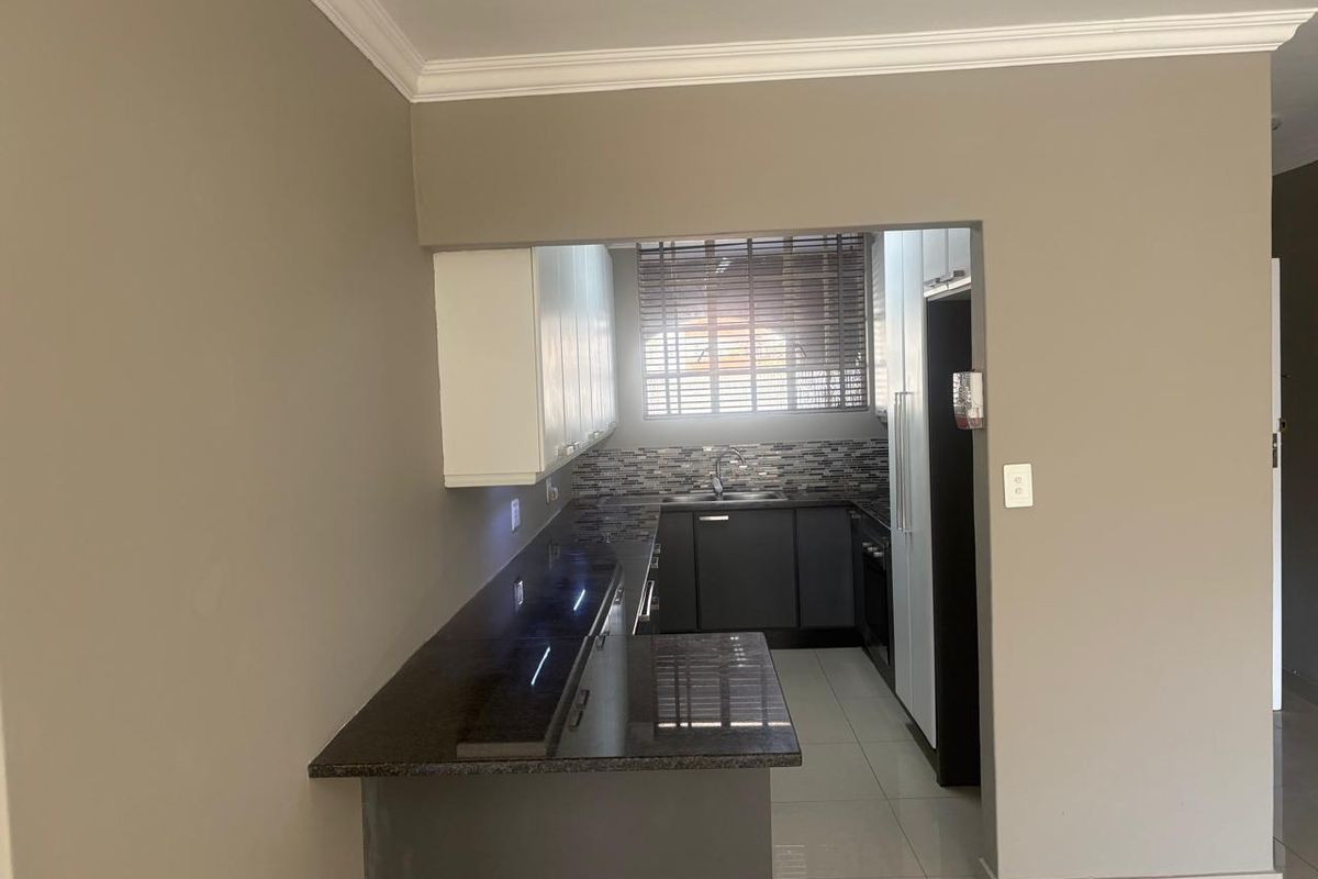 Modern Living Awaits: Stylishly Renovated, Ultra-Convenient Home - Photo 5