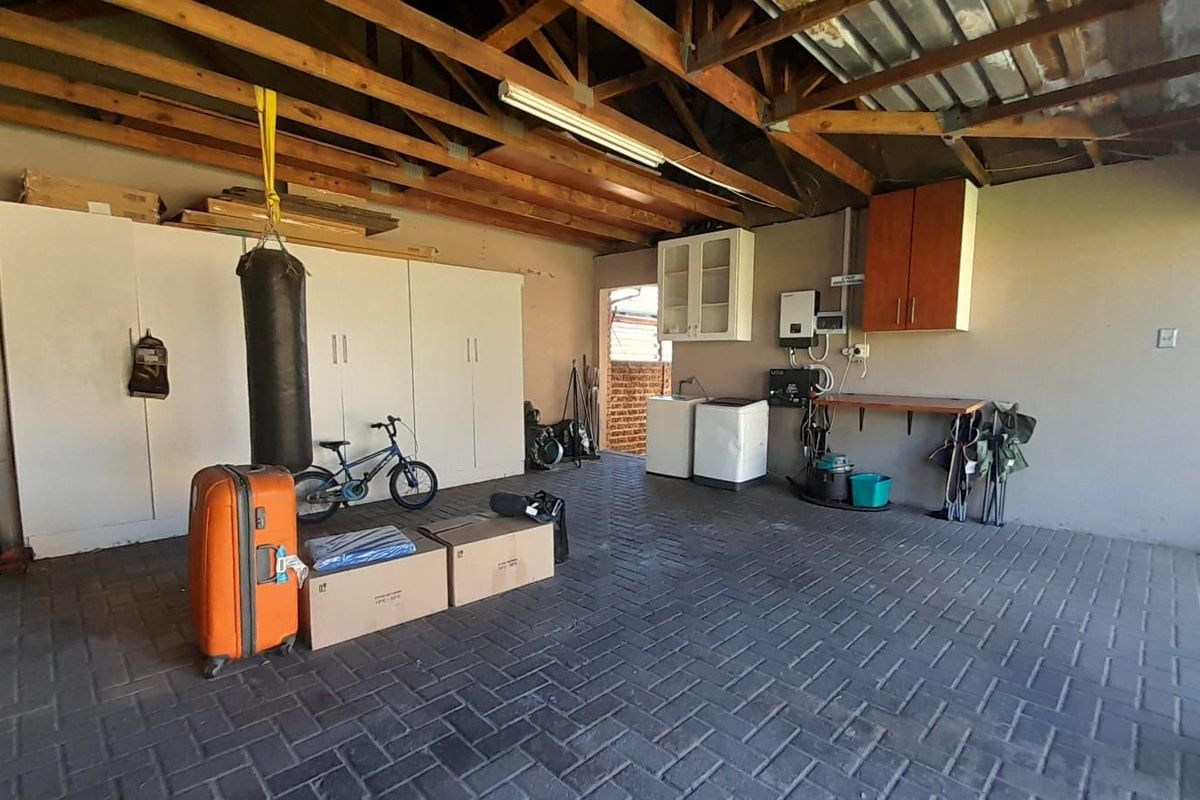 Double Story Cluster Home in Security Estate - Photo 3
