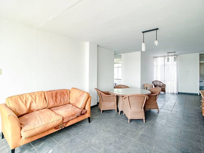 Beautiful Corner Unit - Photo 4