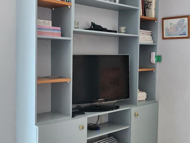 Furnished Studio Cottage in a Quiet, Private Setting - Photo 7