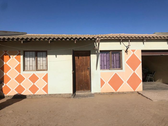 Property #2441361, Townhouse For Sale in Kuisebmond