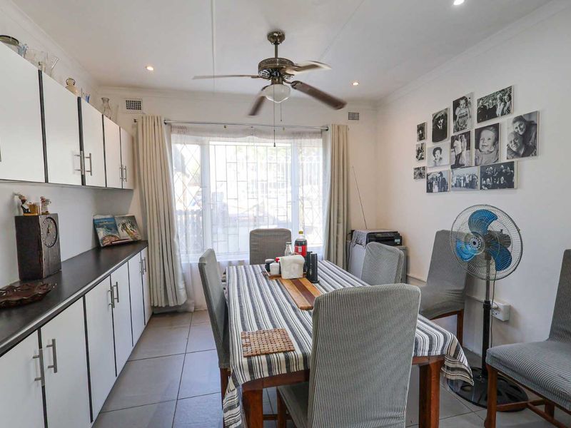 ENTERTAINER'S DREAM WITH INCOME-PRODUCING GRANNY FLAT! - Photo 6