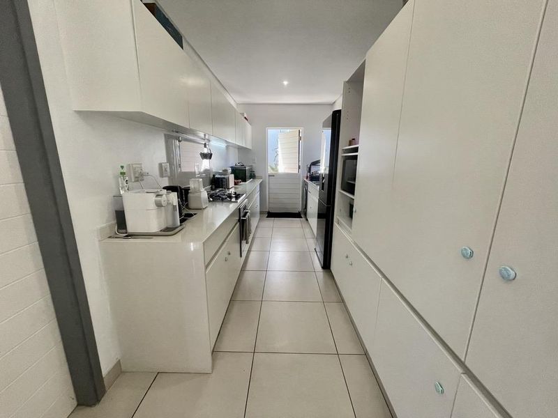 Hendra - Neat 3-Bedroom Simplex in Secure Gated Estate – Umhlanga - Photo 6