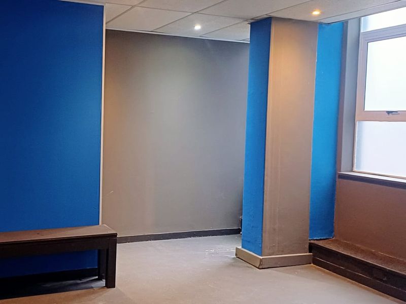 Versatile Office with Unmatched Convenience - Photo 8