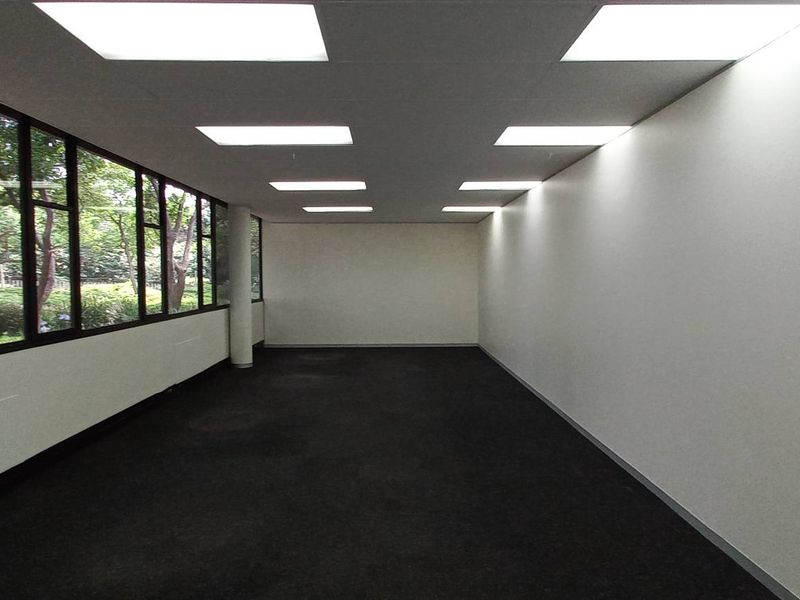 2,633m2 Office Block To Let in Isando Business Park - Photo 5