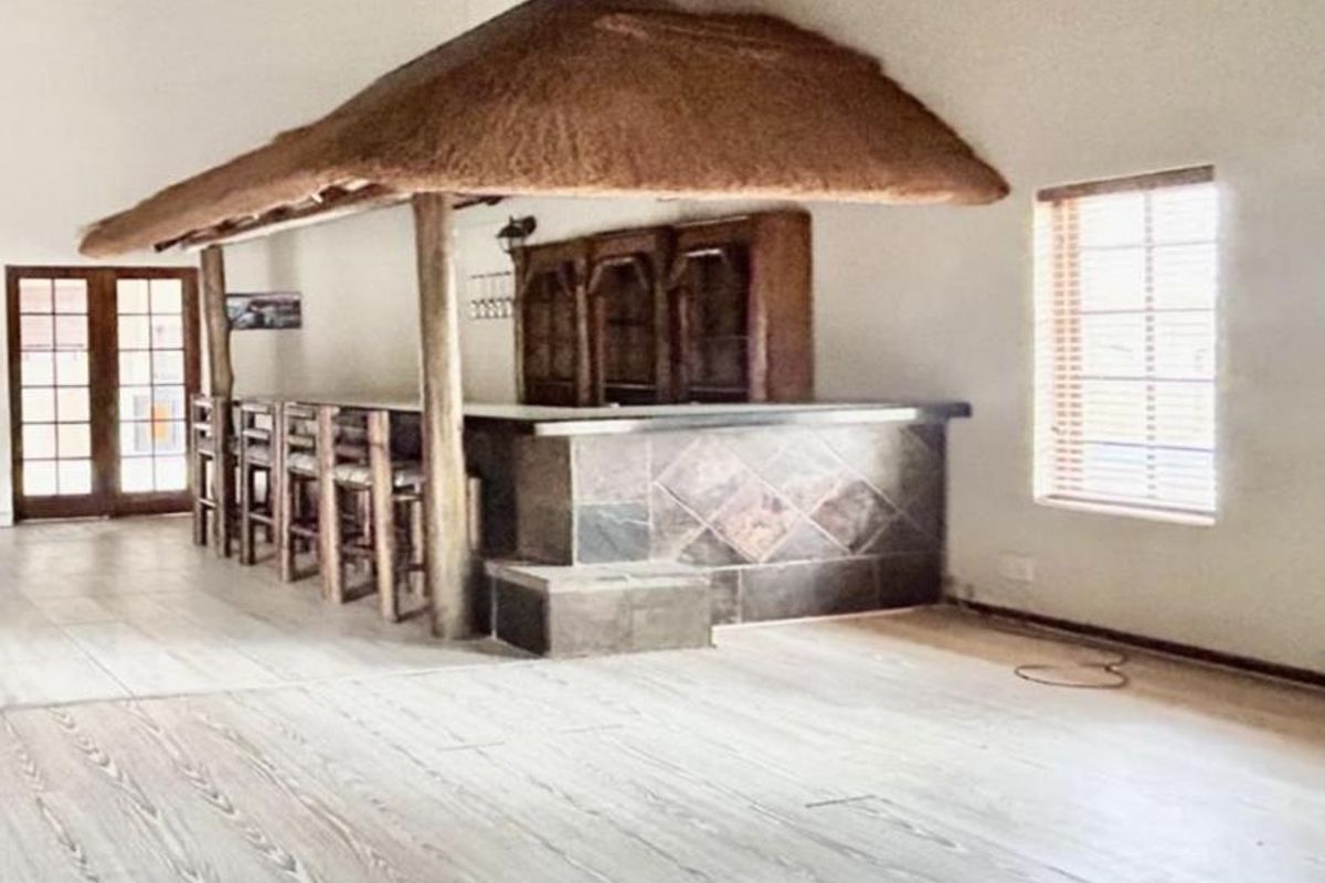 Prime location. Pure impact. - Photo 3