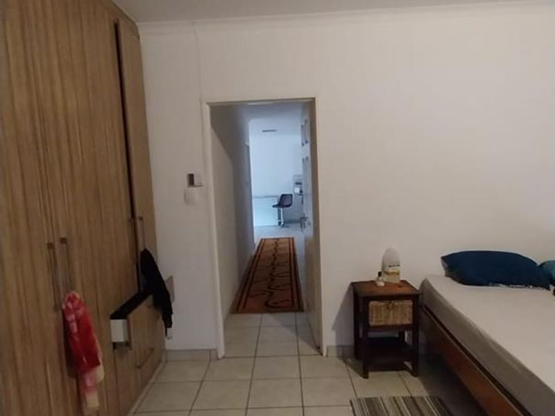 Well-Maintained 3-Bed Unit Close to Amenities & Garage Motors - Photo 6