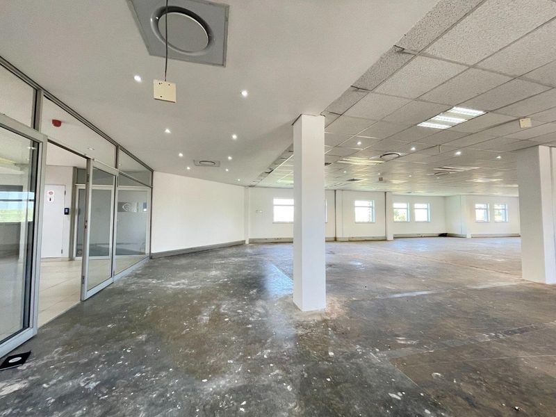 Retail in Mount Edgecombe - Photo 4