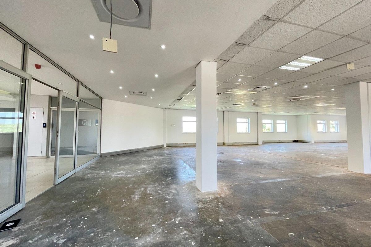 Retail in Mount Edgecombe - Photo 4