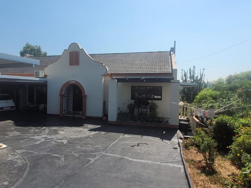 Spacious Family Home with Flatlet in Durban - Photo 3