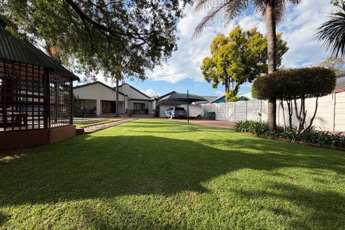 Warm Family Living in the Heart of Randhart, Alberton - Photo 3